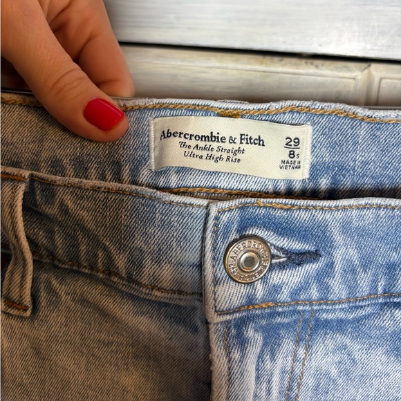 Abercrombie Ultra High Rise Ankle Straight Jean Light Wash Comfort Stretch Basic - Picture 10 of 12